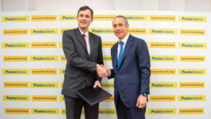From left to right Dr Tobias Meyer CEO designate Deutsche Post DHL Group and Matteo Del Fante CEO Poste Italiane